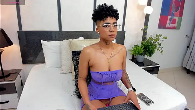 LuciaWallace online show from 01.08.26