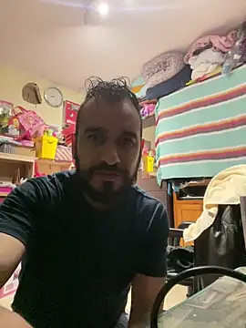 Snapshot of leonardohot1987 chatting on 01.24.25 leonardohot1987 online show from 01.24.25