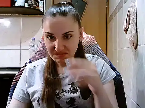 Snapshot of Yuliia30 chatting on 07.21.26 Yuliia30 online show from 07.21.26