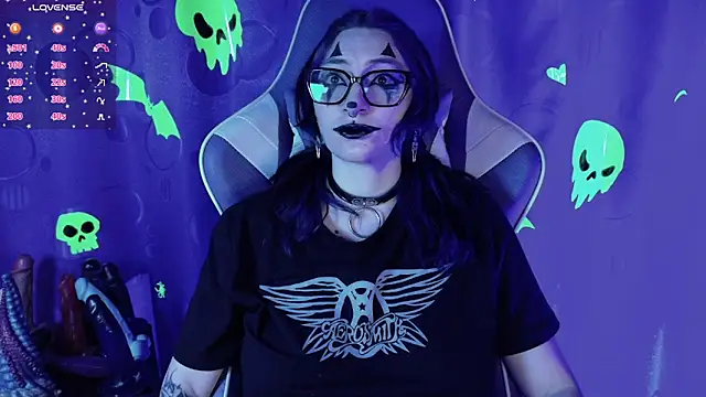 Kimlennox  online show from 03.20.26