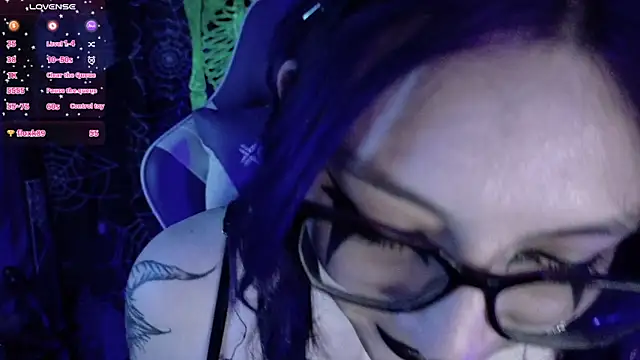 Kimlennox  online show from 04.06.26