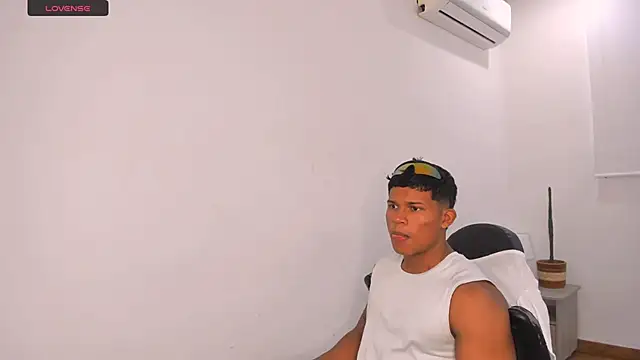 Snapshot of maxsteel177 chatting on 03.09.25 maxsteel177 online show from 03.09.25