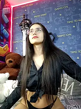 Snapshot of LittleX_Angel chatting on 02.07.25 LittleX Angel online show from 02.07.25