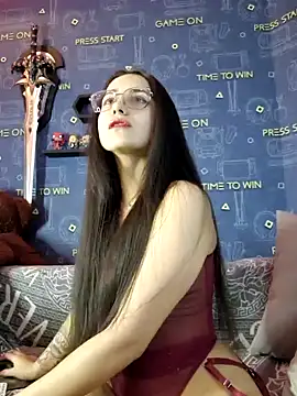 Snapshot of LittleX_Angel chatting on 02.13.25 LittleX Angel online show from 02.13.25