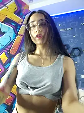 Snapshot of LittleX_Angel chatting on 03.13.25 LittleX Angel online show from 03.13.25