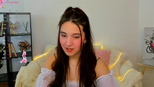 Snapshot of anna_elfi chatting on 03.08.25 anna elfi online show from 03.08.25