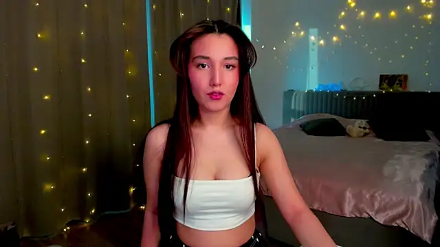 Snapshot of anna_elfi chatting on 12.15.25 anna elfi online show from 12.15.25