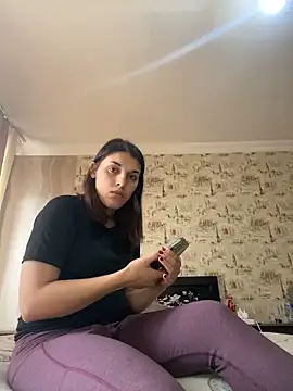 Snapshot of Rosanna_Rennie chatting on 02.25.25 Rosanna Rennie online show from 02.25.25