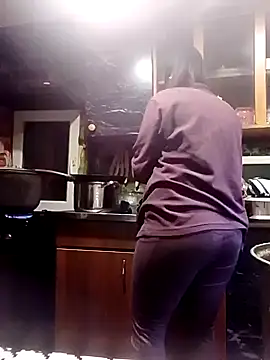 Snapshot of Rosanna_Rennie chatting on 10.28.25 Rosanna Rennie online show from 10.28.25