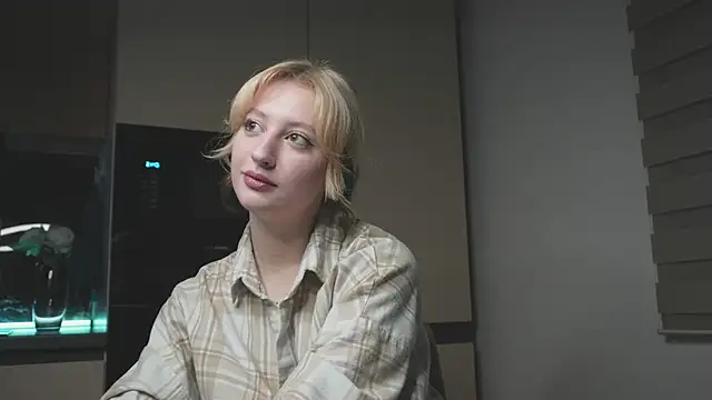 milasmiu online show from 02.21.25