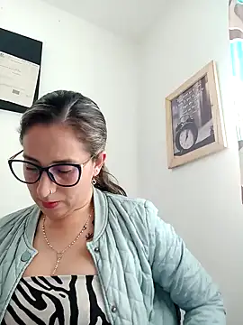 CHARLOTTE 1711 online show from 01.30.25