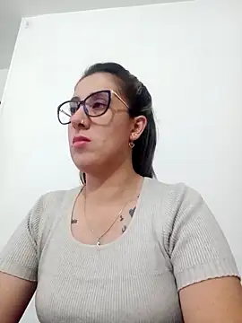 CHARLOTTE 1711 online show from 02.16.25