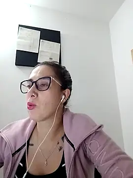 CHARLOTTE 1711 online show from 02.22.25