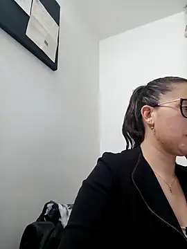 CHARLOTTE 1711 online show from 02.25.25