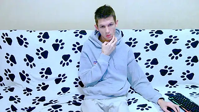 Lester Broo online show from 02.05.26