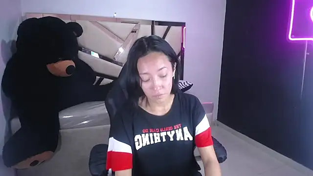 victoria ricci a online show from 03.06.25