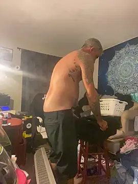 Snapshot of 1badfucka chatting on 10.05.25 1badfucka online show from 10.05.25