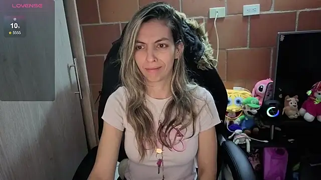 Princezzlove3 online show from 10.18.25