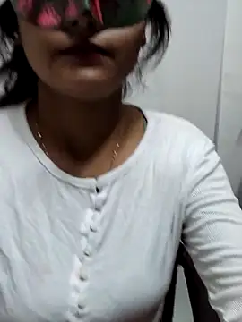 Snapshot of sexyankitasex chatting on 11.25.25 sexyankitasex online show from 11.25.25