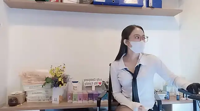 Lush-Office online show from 02.27.25