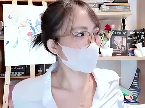 Lush-Office online show from 09.20.25