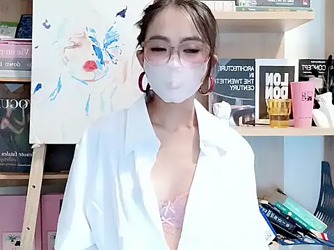 Lush-Office online show from 10.18.25