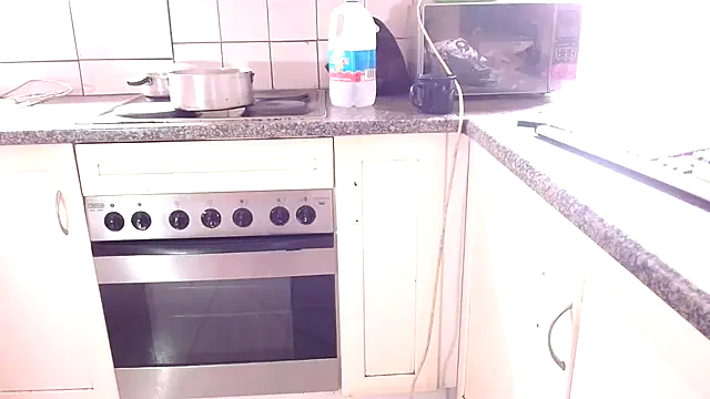 omalicha98 online show from 10.17.25