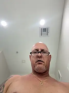Snapshot of carlospingalinda chatting on 02.09.25 carlospingalinda online show from 02.09.25