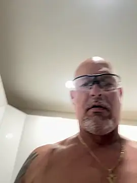 Snapshot of carlospingalinda chatting on 03.08.25 carlospingalinda online show from 03.08.25