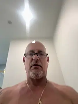 Snapshot of carlospingalinda chatting on 03.19.25 carlospingalinda online show from 03.19.25