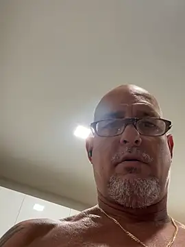 Snapshot of carlospingalinda chatting on 09.16.25 carlospingalinda online show from 09.16.25