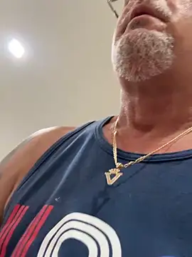 Snapshot of carlospingalinda chatting on 09.19.25 carlospingalinda online show from 09.19.25