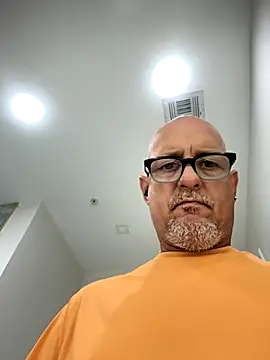 Snapshot of carlospingalinda chatting on 10.01.25 carlospingalinda online show from 10.01.25