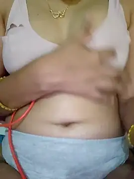 Snapshot of nikkibenza chatting on 02.09.25 nikkibenza online show from 02.09.25