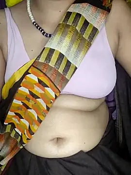 Snapshot of nikkibenza chatting on 03.19.25 nikkibenza online show from 03.19.25