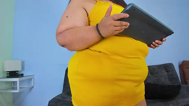 Charlotte curvy  online show from 01.24.25