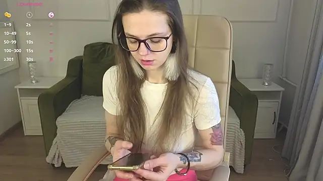 Iriss Miller online show from 02.21.25