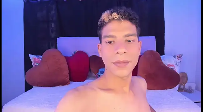 Snapshot of Ethan_Boyy chatting on 02.20.25 Ethan Boyy online show from 02.20.25