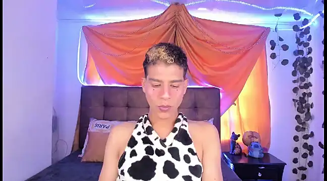 Snapshot of Ethan_Boyy chatting on 03.11.25 Ethan Boyy online show from 03.11.25
