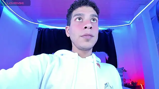 Ethan Boyy online show from 04.11.26