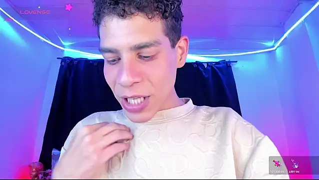 Snapshot of Ethan_Boyy chatting on 04.21.26 Ethan Boyy online show from 04.21.26