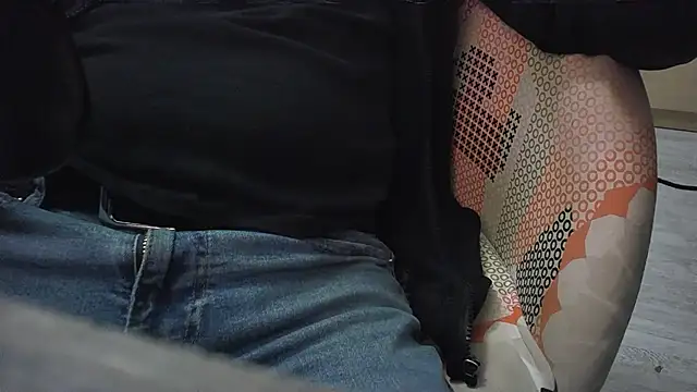 Snapshot of zoltard_1911 chatting on 02.27.25 zoltard 1911 online show from 02.27.25