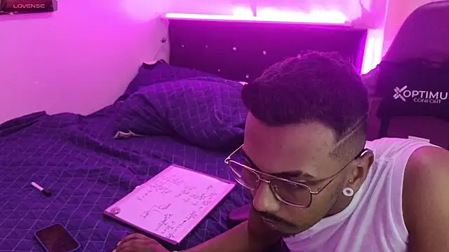 Snapshot of eros-0001 chatting on 01.17.25 eros-0001 online show from 01.17.25