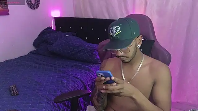 Snapshot of eros-0001 chatting on 01.29.25 eros-0001 online show from 01.29.25