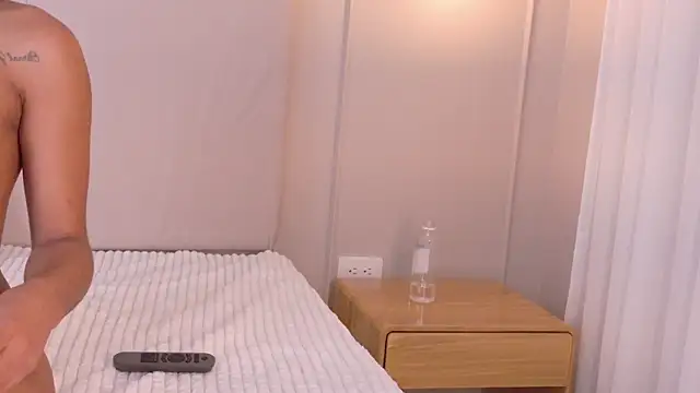 Snapshot of IsabellaPorcella chatting on 01.19.25 IsabellaPorcella online show from 01.19.25