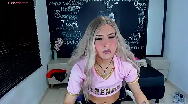 Snapshot of Georgina_Giio chatting on 01.29.25 Georgina Giio online show from 01.29.25