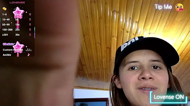 SexLaura  online show from 01.28.25