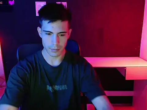 Luis esqq online show from 05.08.26