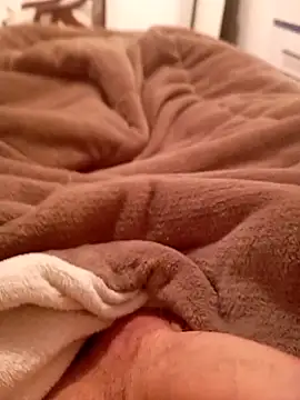 Snapshot of kzzix chatting on 10.17.25 kzzix online show from 10.17.25