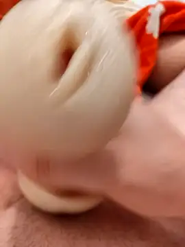 Snapshot of kzzix chatting on 12.15.25 kzzix online show from 12.15.25